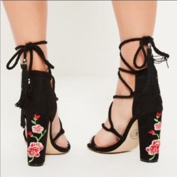 Misguided Wrap Around Tie Heels - Picture 3 of 9